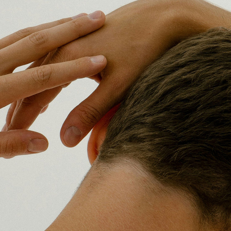 Six Common Signs of Hair Thinning and Loss